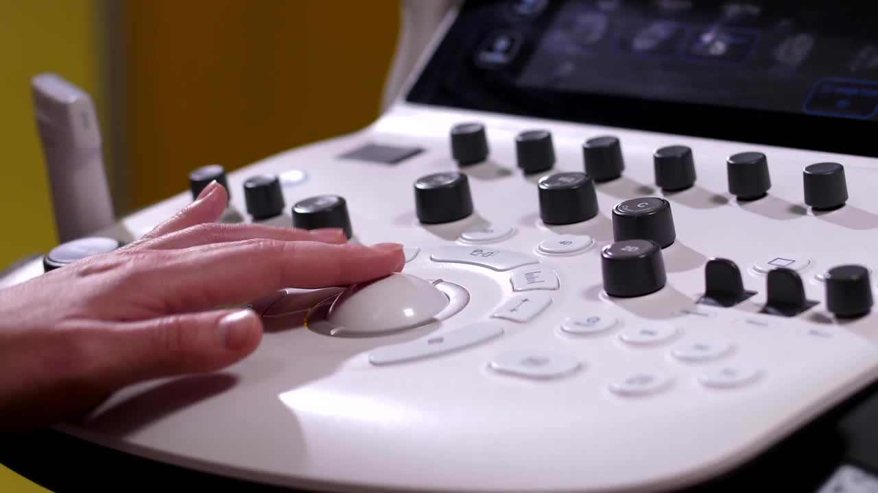 Stock Video Doctor Preparing An Ultrasound Live Wallpaper For PC