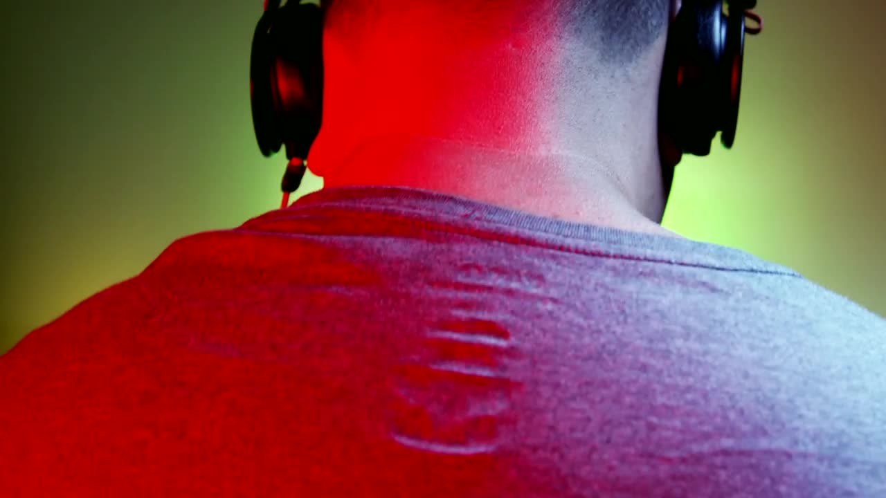 Stock Video Dj Wearing Headphones Live Wallpaper For PC