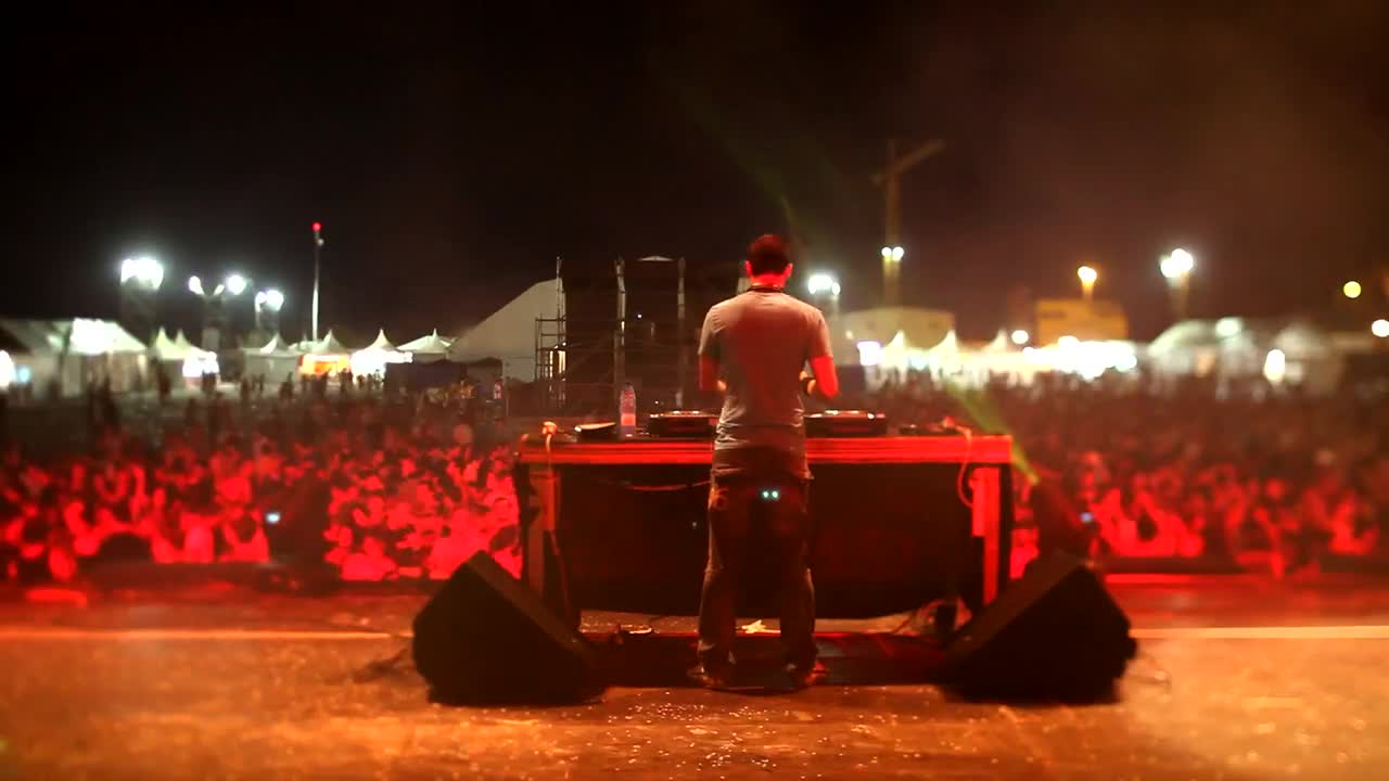 Stock Video Dj Playing Music On Stage Live Wallpaper For PC