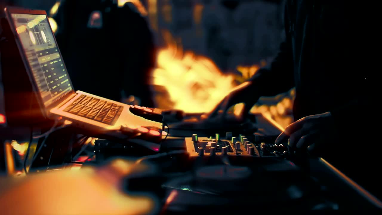 Stock Video Dj Mixing Acetate Discs Live Wallpaper For PC