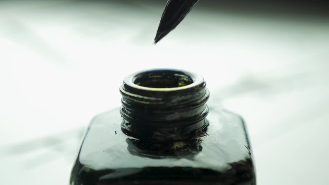 Stock Video Dipping A Brush In A Paint Jar Live Wallpaper For PC