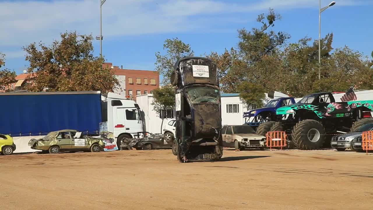 Stock Video Destroying Old Cars At A Show Live Wallpaper For PC