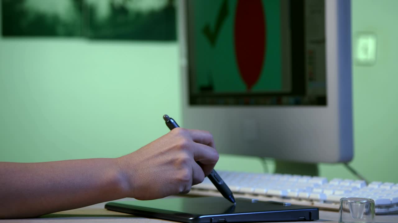Stock Video Designer Using A Graphics Tablet Live Wallpaper For PC
