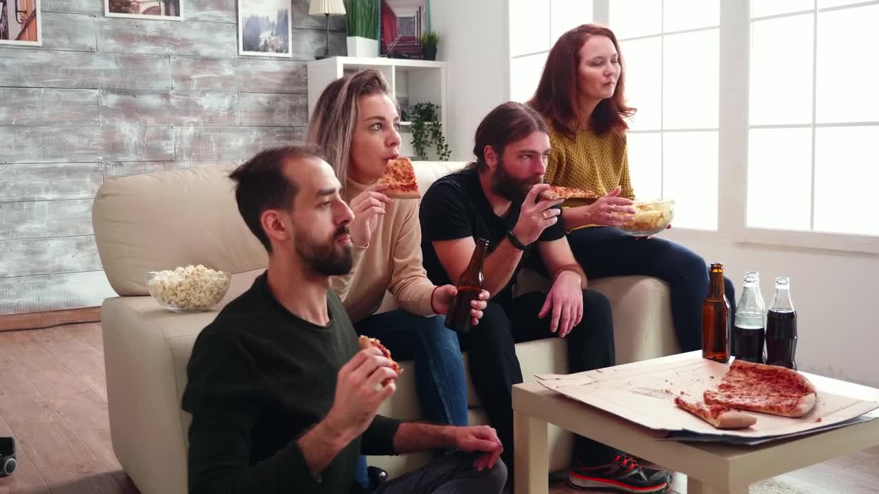 Stock Video Friends Eat Pizza And Celebrate Victory Live Wallpaper For PC