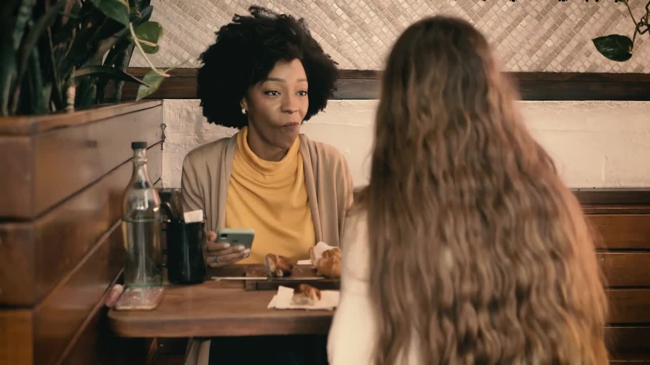 Stock Video Friends Date In A Coffee Shop Live Wallpaper For PC