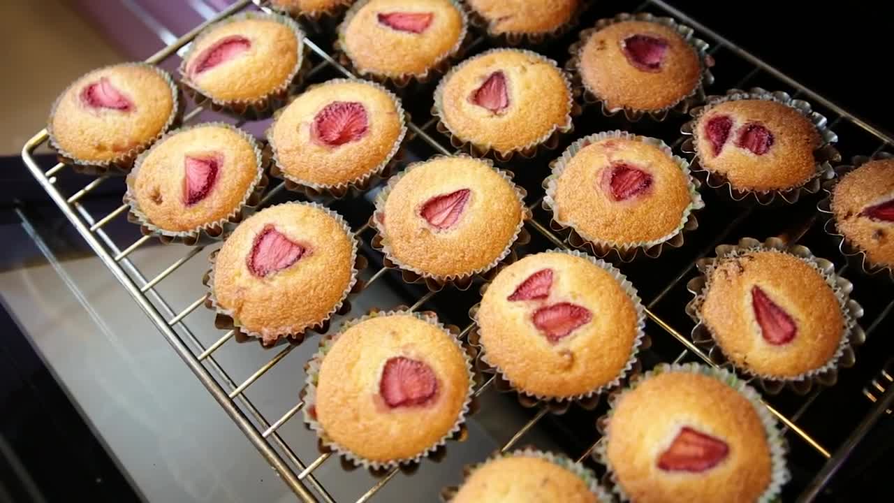 Stock Video Freshly Baked Strawberry Muffins Live Wallpaper For PC
