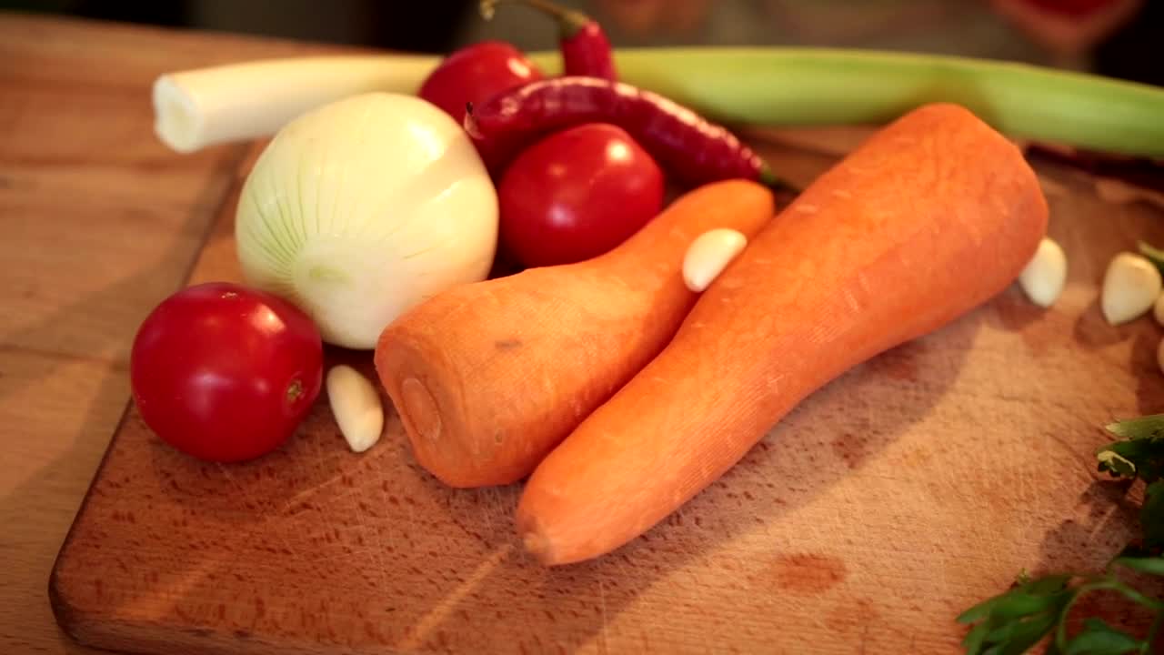 Stock Video Fresh Vegetables On A Chopping Board Live Wallpaper For PC