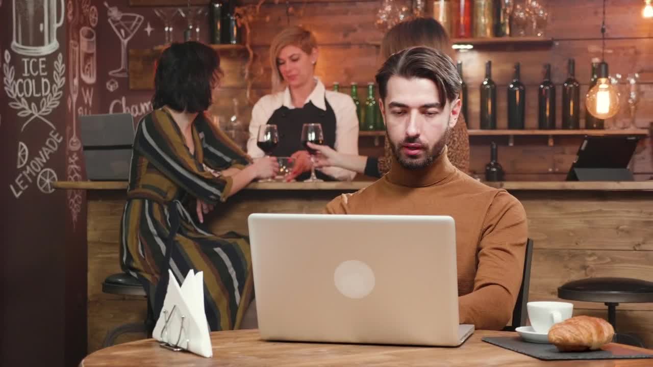 Stock Video Freelancer Celebrating A Success Live Wallpaper For PC