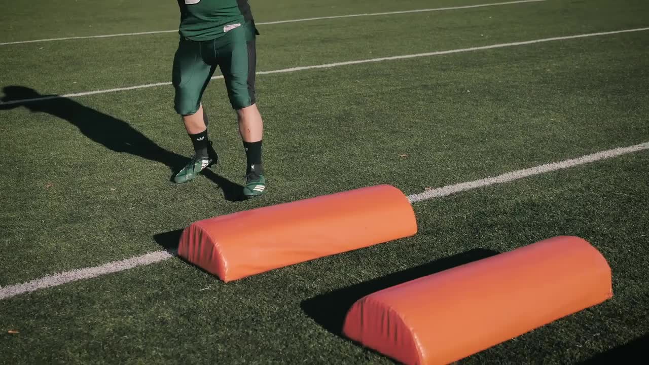 Stock Video Football Player Training Live Wallpaper For PC