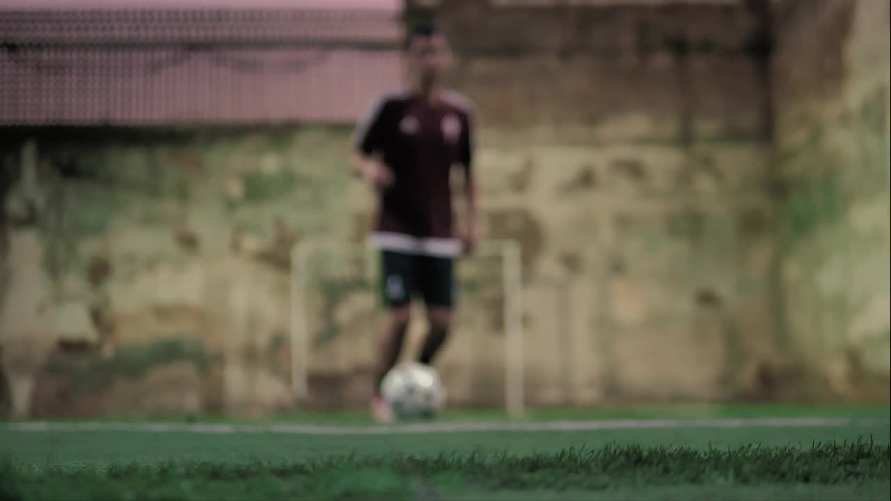 Stock Video Football Player Moving Forward Live Wallpaper For PC