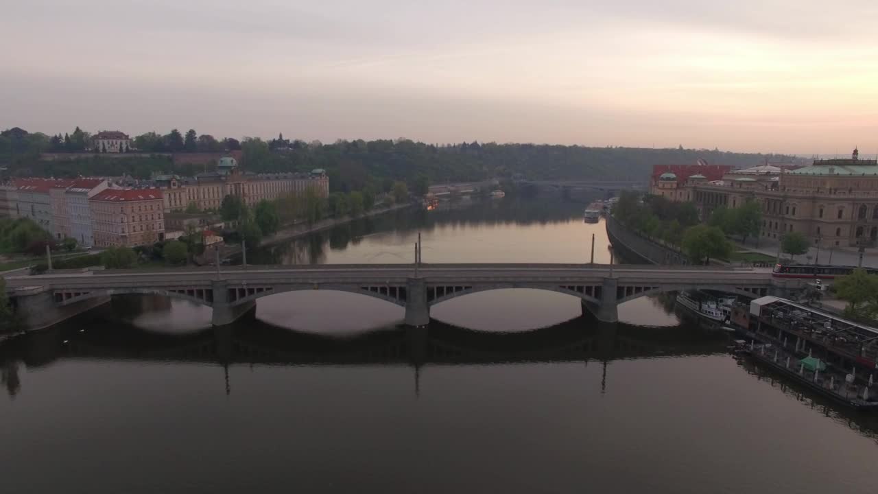 Stock Video Flying Over The Manes Bridge Live Wallpaper For PC