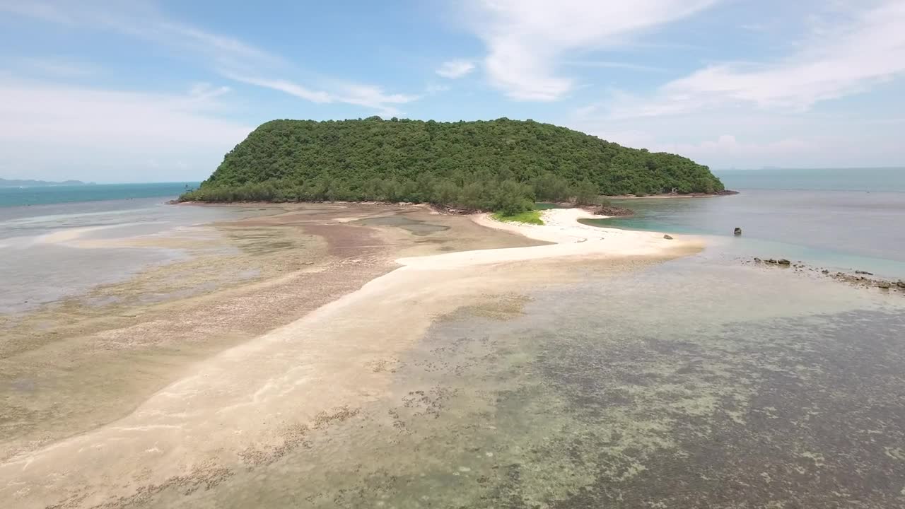 Stock Video Flying Over A Tropical Landscape With An Island Live Wallpaper For PC