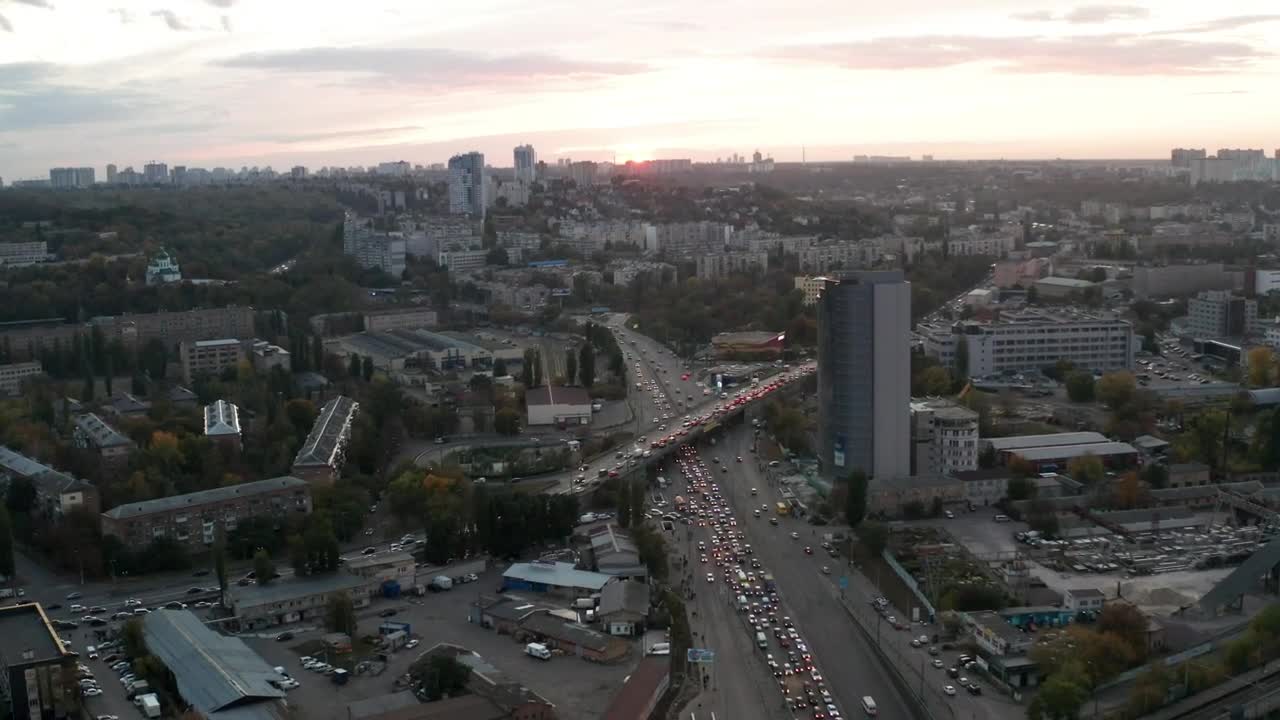 Stock Video Flying Over A City With Traffic On The Streets Live Wallpaper For PC