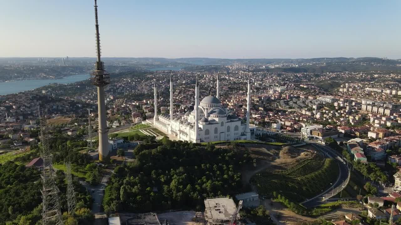 Stock Video Flying Over A Big City With A Mosque Live Wallpaper For PC