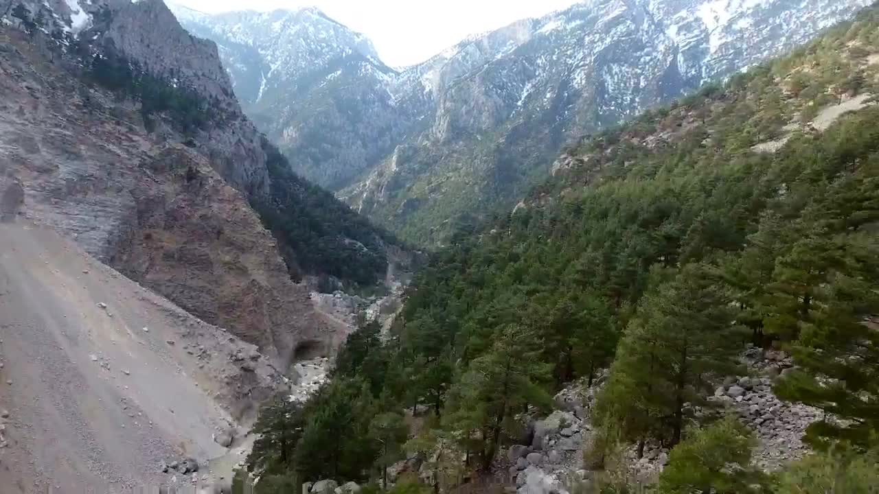 Stock Video Flight Through The Mountain Valley Live Wallpaper For PC