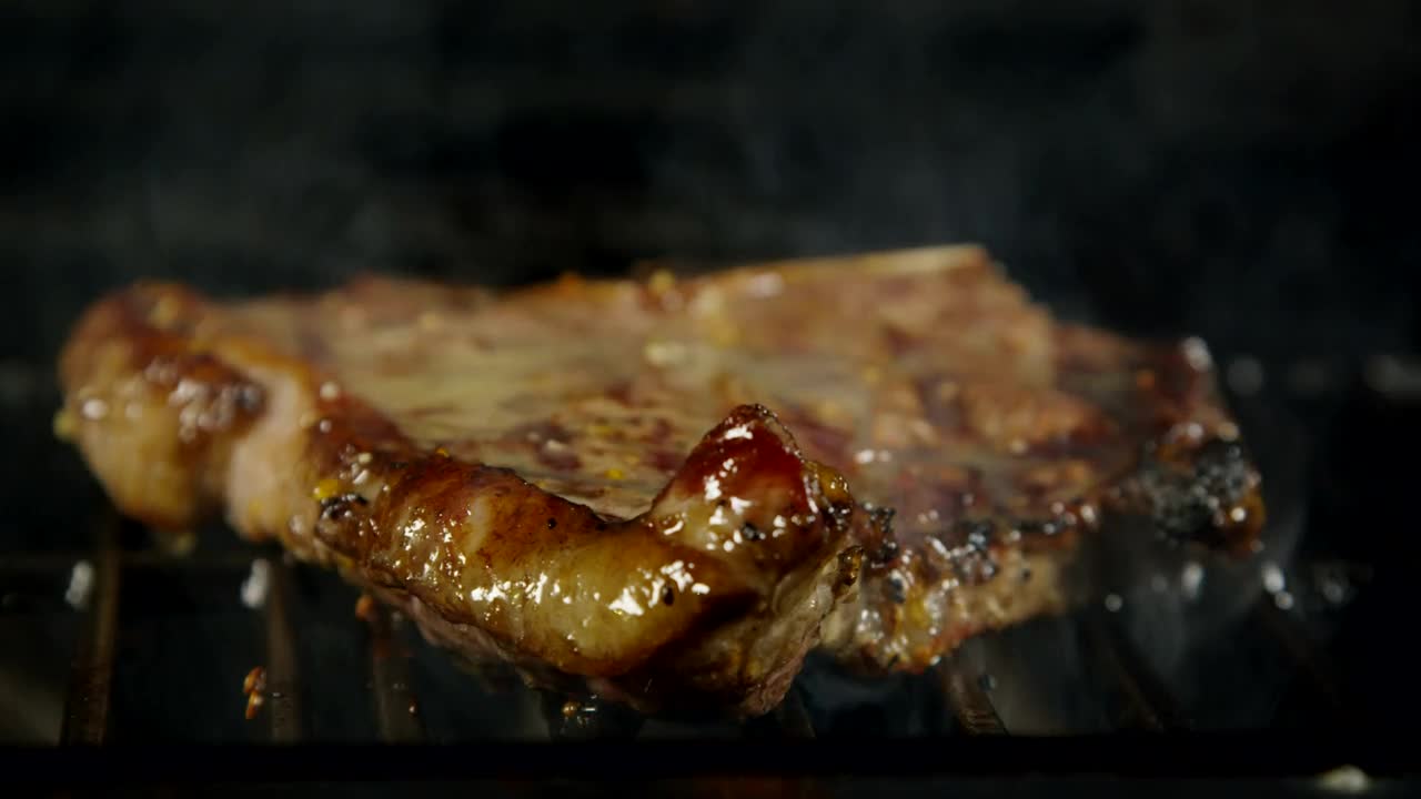 Stock Video Flame Grilling A Steak Live Wallpaper For PC