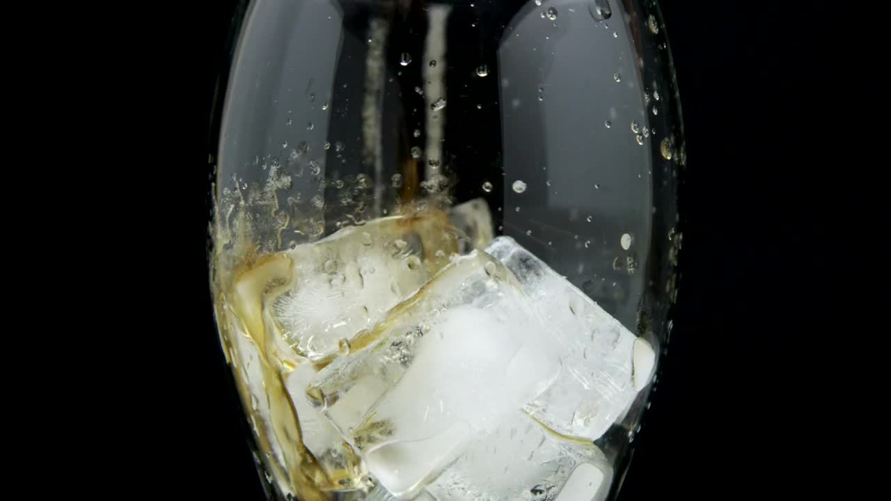 Stock Video Fizzy Drink And Ice Live Wallpaper For PC
