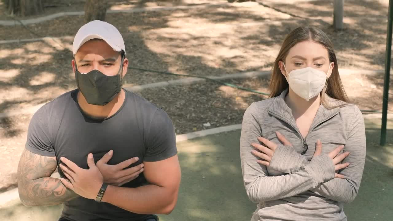 Stock Video Fitness Couple Doing Abs Workout Live Wallpaper For PC