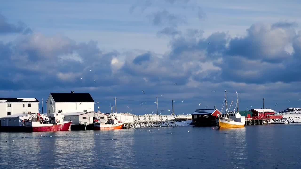 Stock Video Fishing Ships On The Water And Town Houses Live Wallpaper For PC