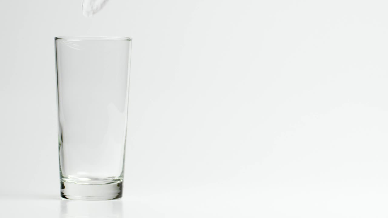 Stock Video Filling A Glass With Ice And Limes Live Wallpaper For PC