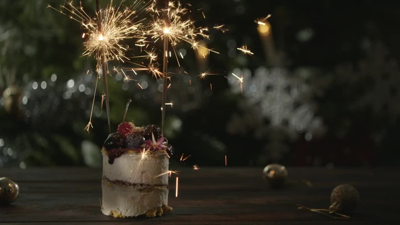 Stock Video Festive Cake With Sparklers Live Wallpaper For PC