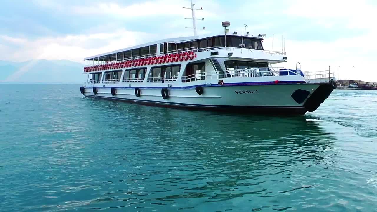 Stock Video Ferryboat Leaving The Dock Live Wallpaper For PC
