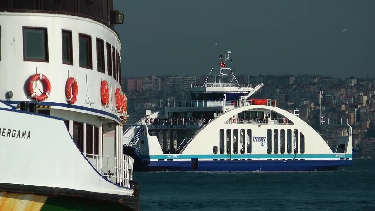 Stock Video Ferries Sailing The Sea Live Wallpaper For PC