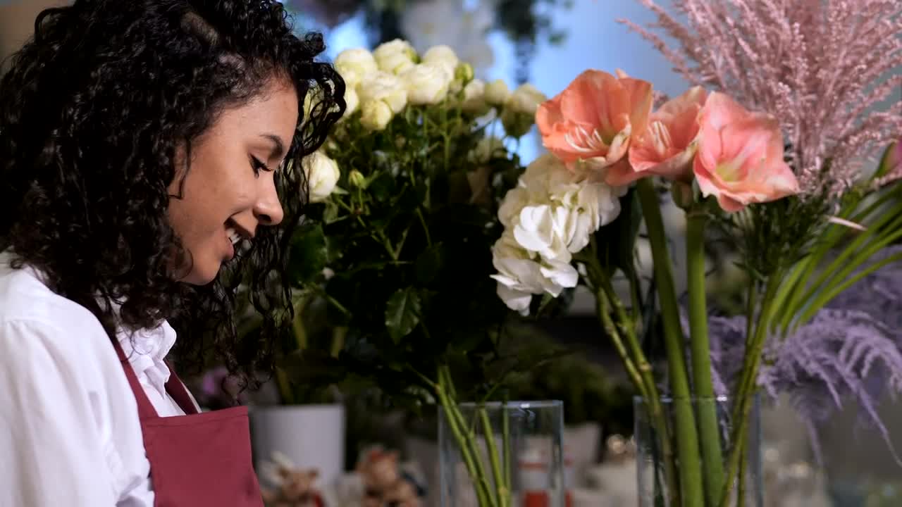 Stock Video Female Florist Working From A Tablet Live Wallpaper For PC