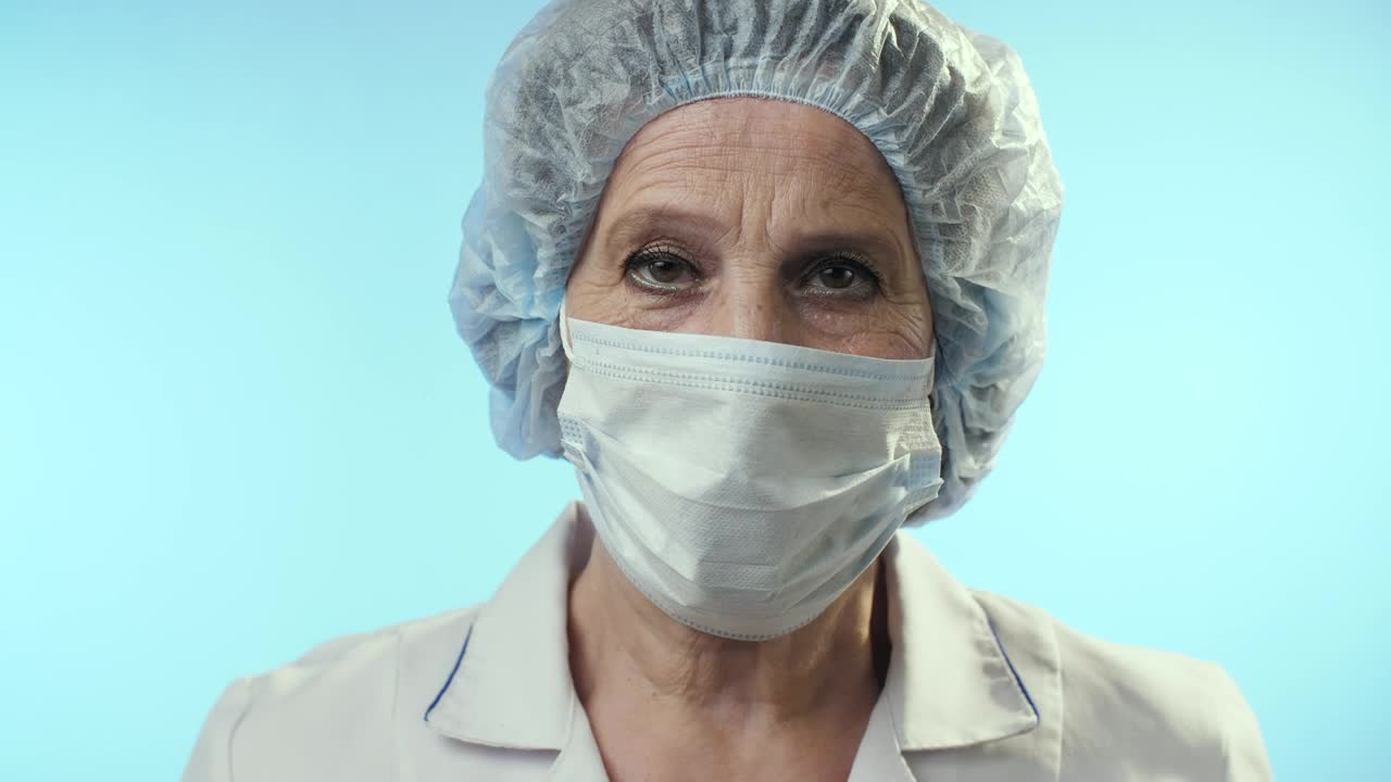 Stock Video Female Doctor Looking At An X Ray Portrait Live Wallpaper For PC