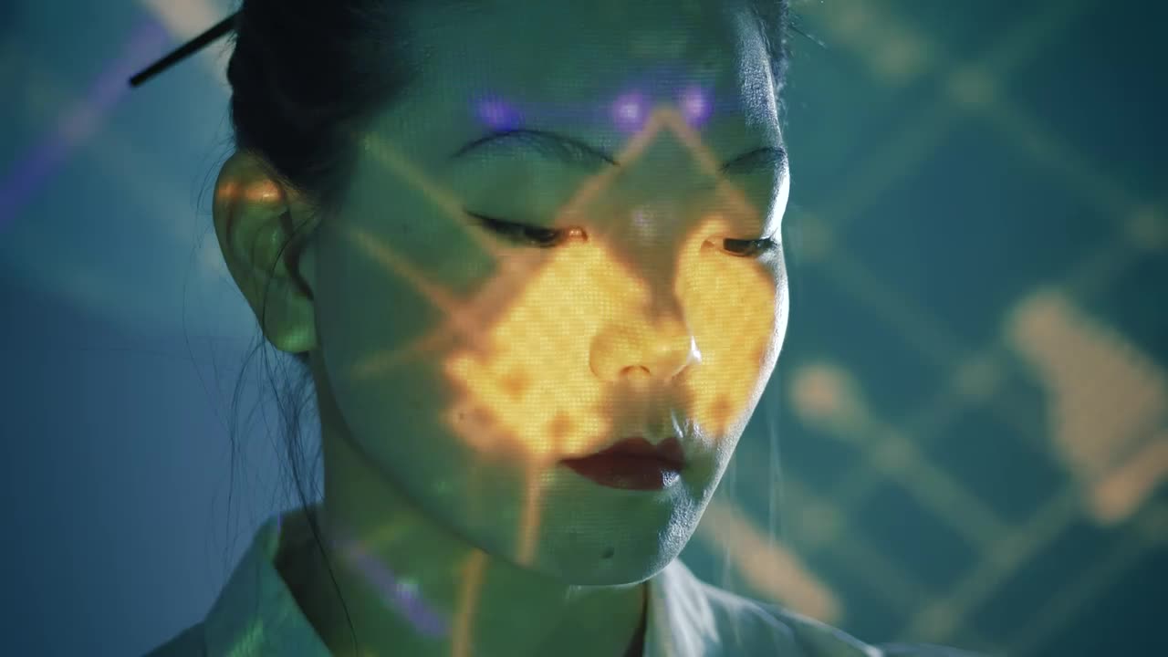 Stock Video Female Cyborg Facing Down Live Wallpaper For PC