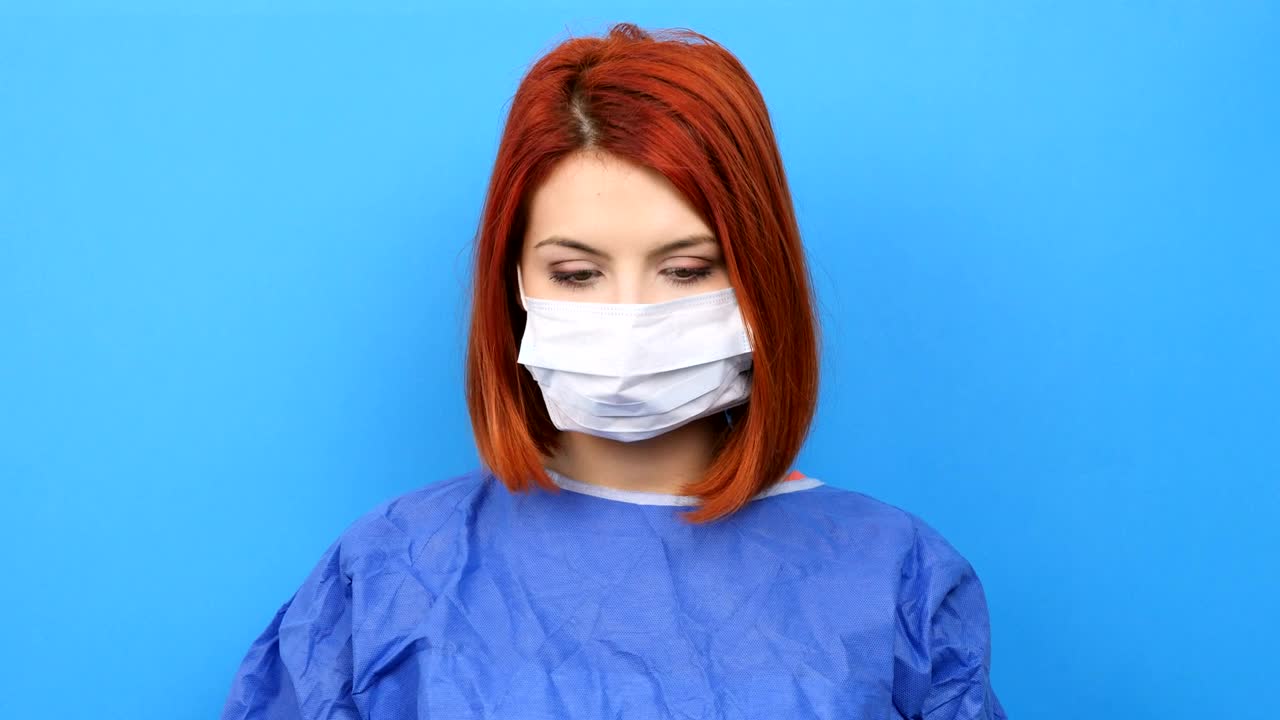 Stock Video Female Chemist Confused With Liquids From Her Work Live Wallpaper For PC