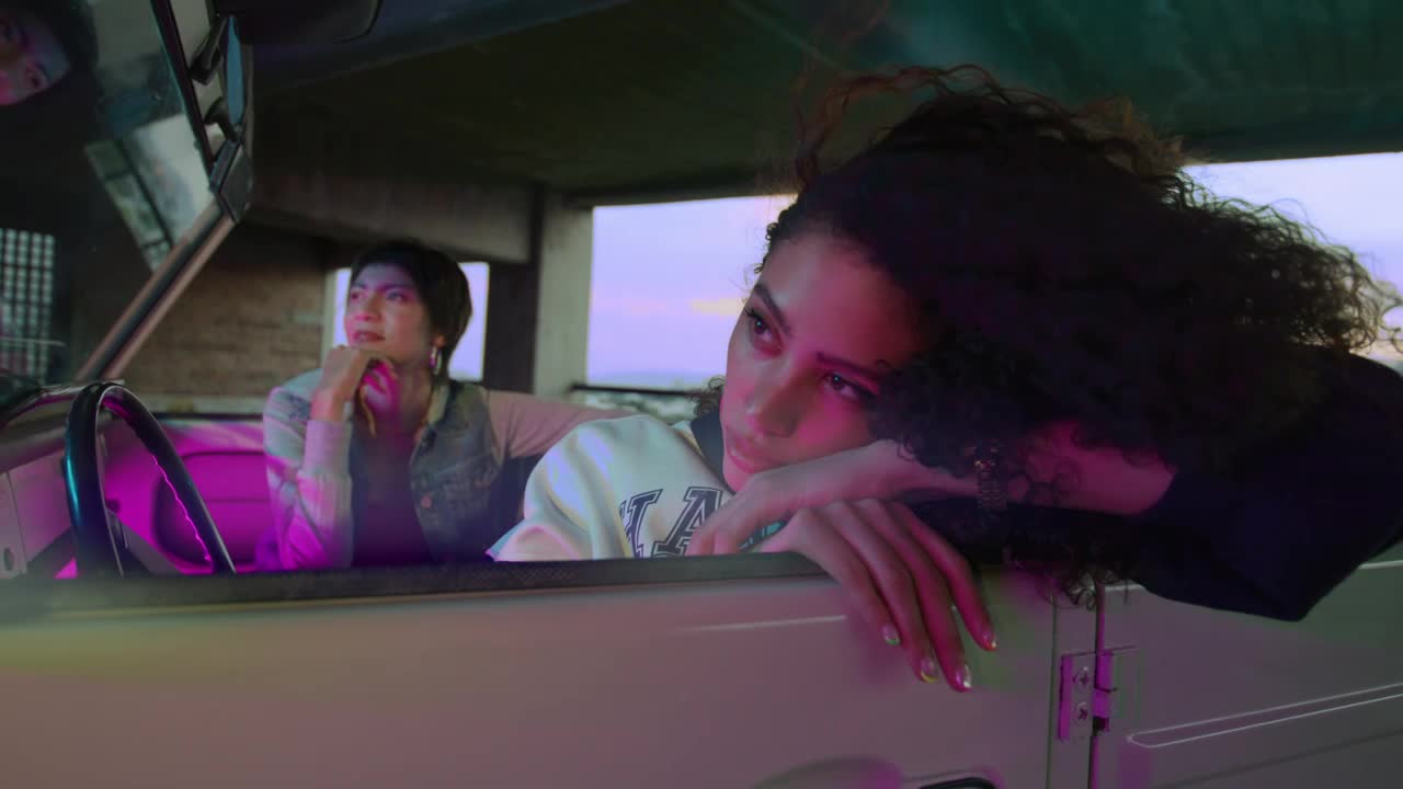 Stock Video Fashion Models In A Convertible Car Live Wallpaper For PC