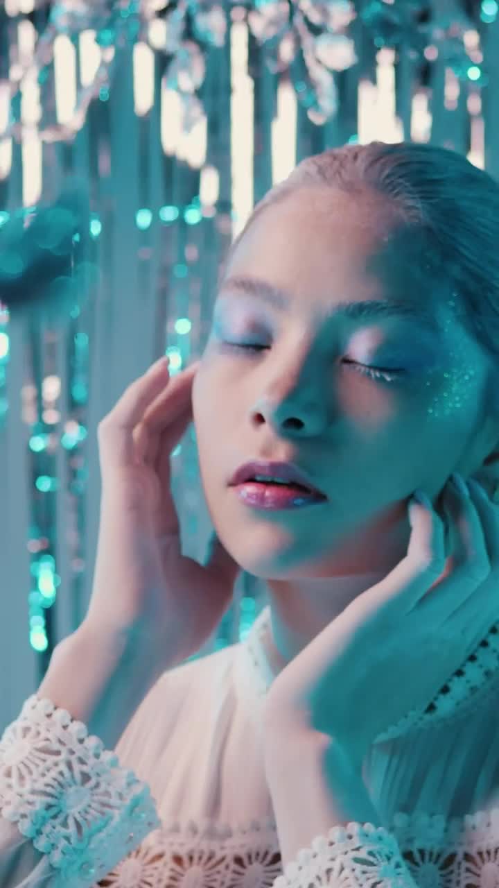 Stock Video Fashion Model With A Cold And Pale Appearance Live Wallpaper For PC