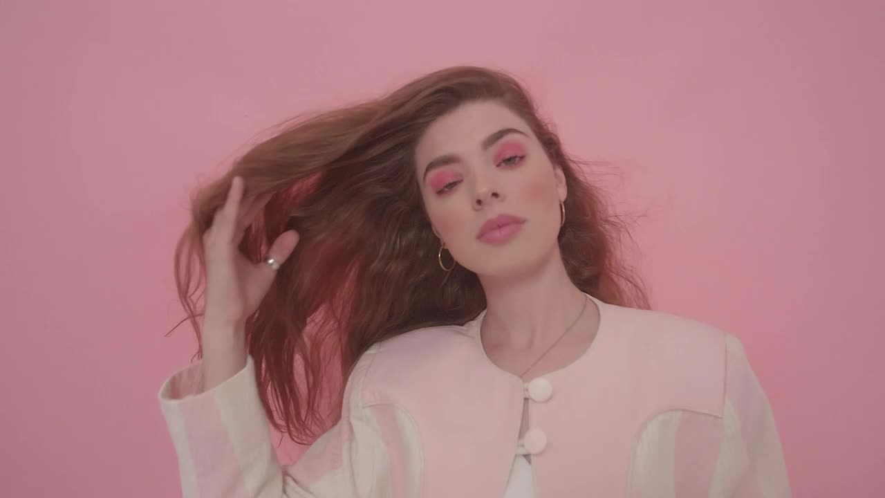 Stock Video Fashion Model On A Pink Background Live Wallpaper For PC