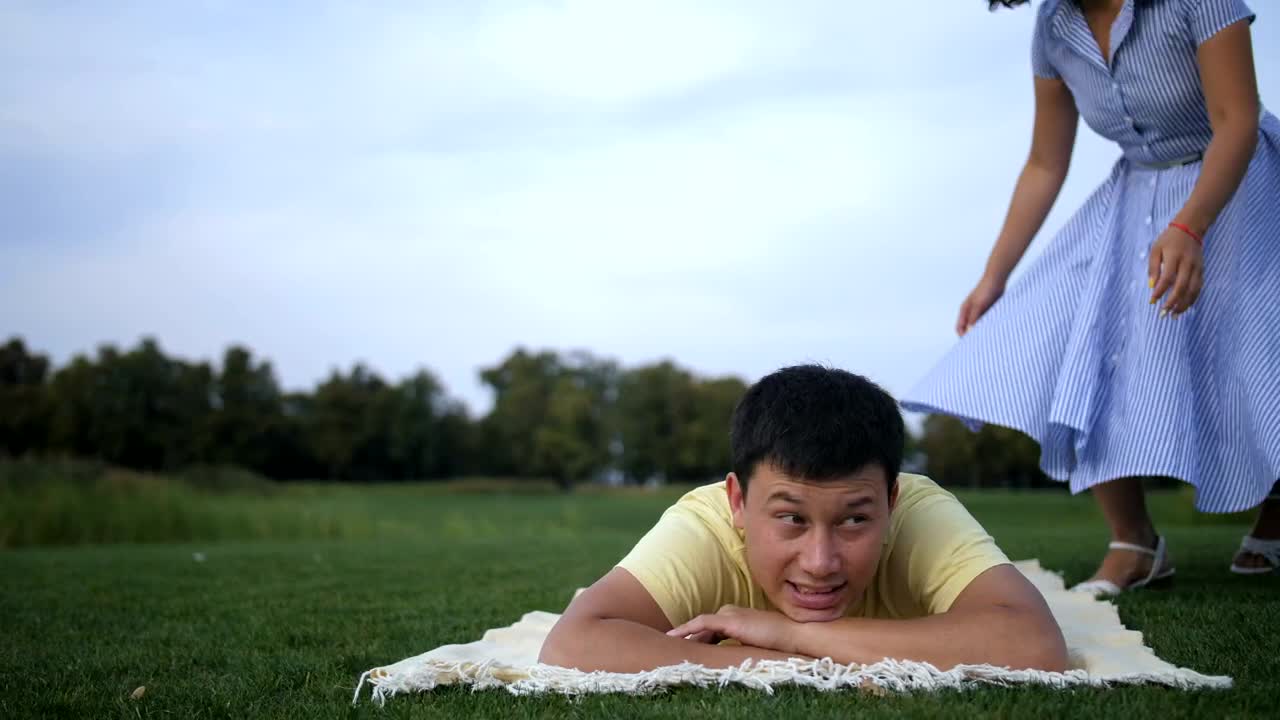 Stock Video Family Playing Together Outside Live Wallpaper For PC