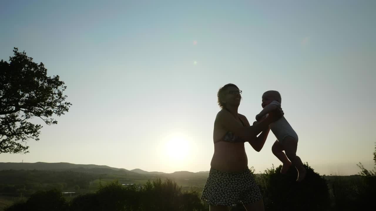 Stock Video Family Playing At Sunset Live Wallpaper For PC