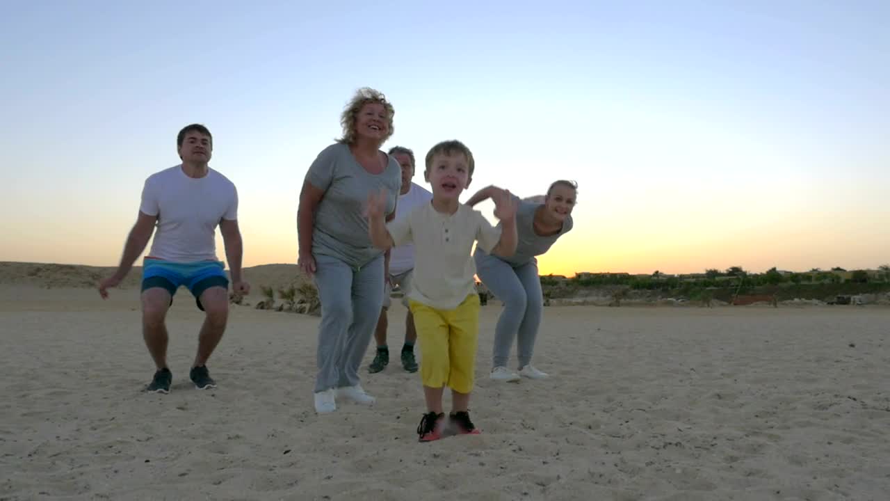 Stock Video Family Jumping At The Beach Live Wallpaper For PC