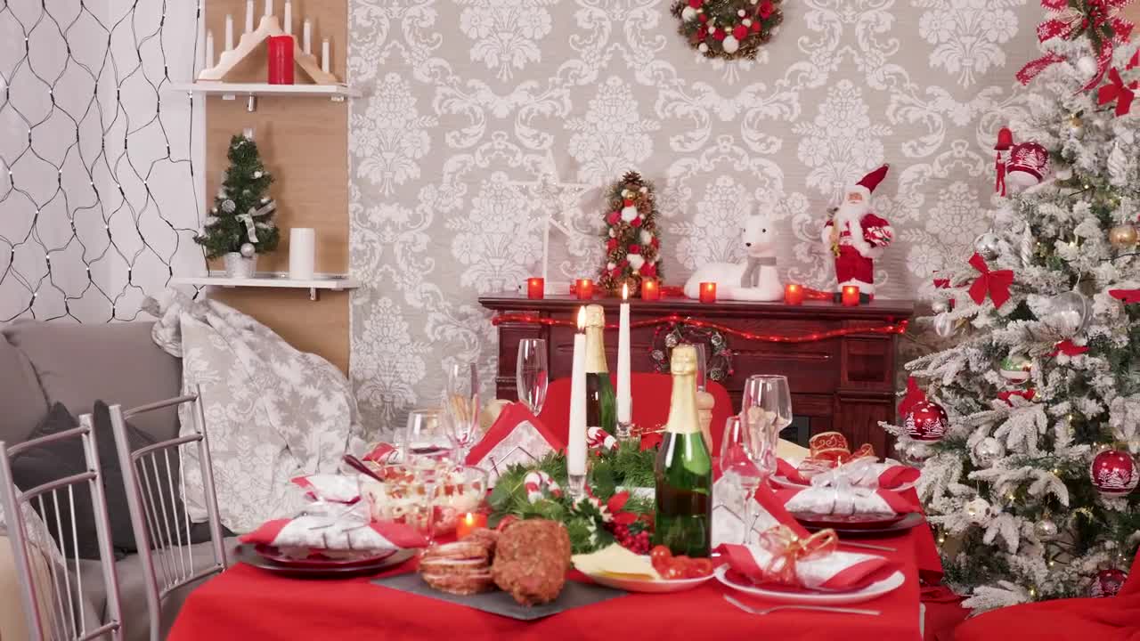 Stock Video Family Celebrating Christmas Together Live Wallpaper For PC