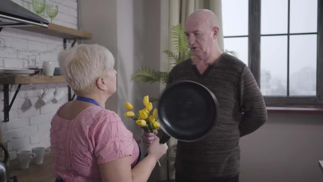 Stock Video Grandma Threatens Grandpa With Frying Pan Live Wallpaper For PC
