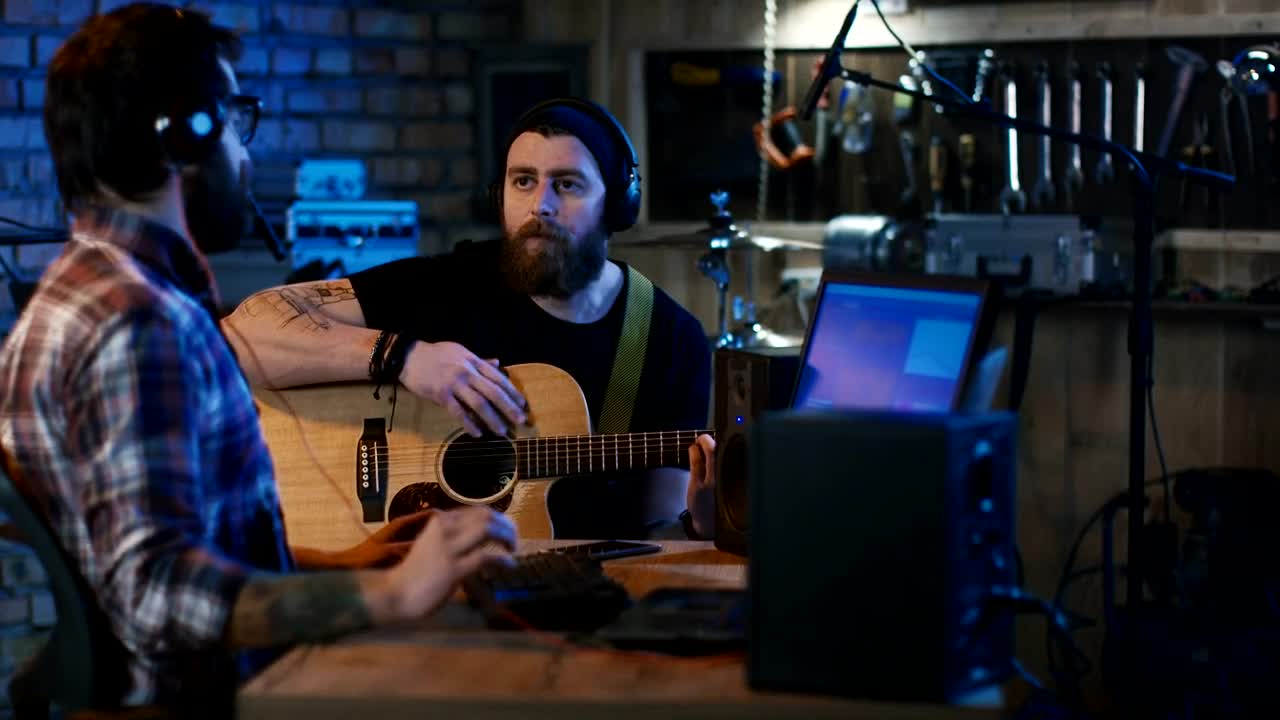 Stock Video Giving Instructions To Musician Live Wallpaper For PC