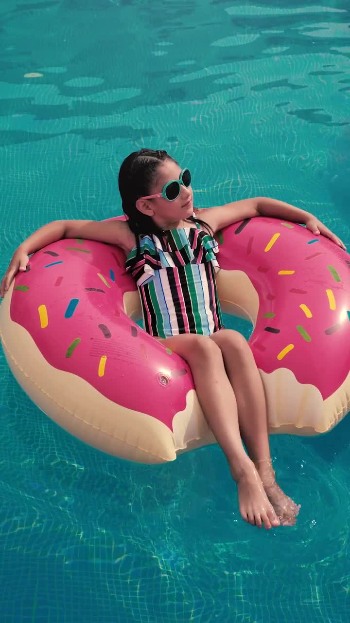 Stock Video Girl Taking The Sun In A Pool Live Wallpaper For PC