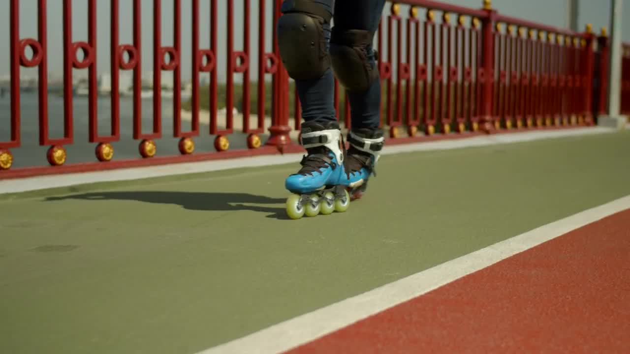 Stock Video Girl Sliding With Roller Skates Live Wallpaper For PC