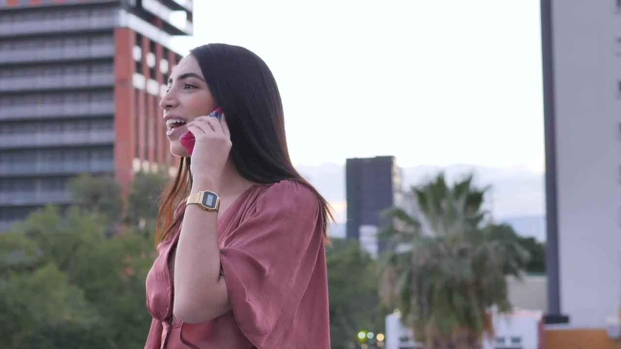 Stock Video Girl On The Phone On A Terrace In The City Live Wallpaper For PC