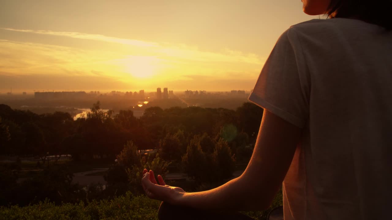 Stock Video Girl Meditating In Yoga Pose At Sunset Live Wallpaper For PC