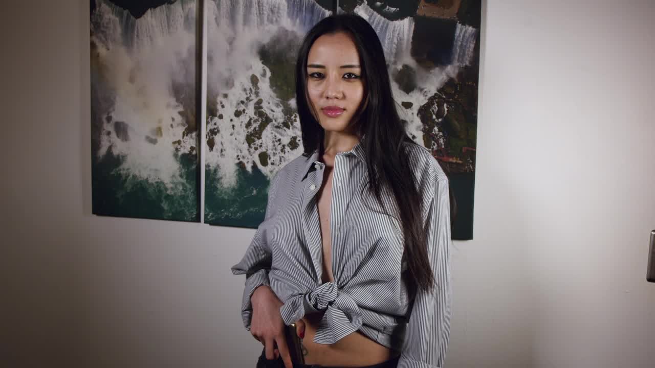 Stock Video Girl Answering Her Smartphone Live Wallpaper For PC