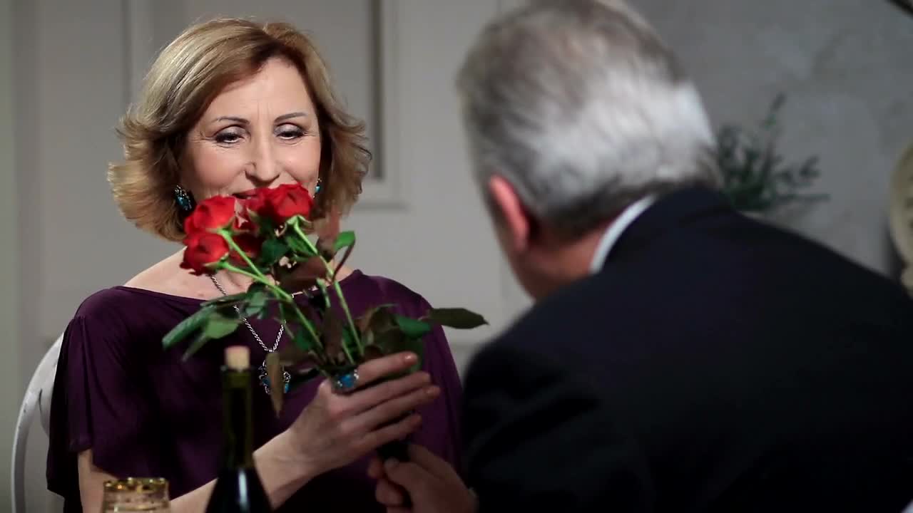 Stock Video Gentleman Gives His Date Roses Live Wallpaper For PC
