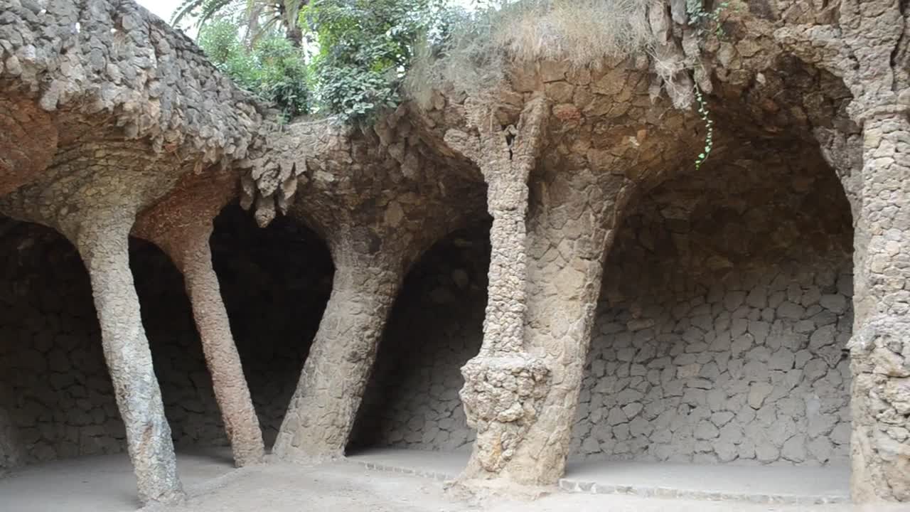 Stock Video Gaudi Stone Columns Live Wallpaper For PC