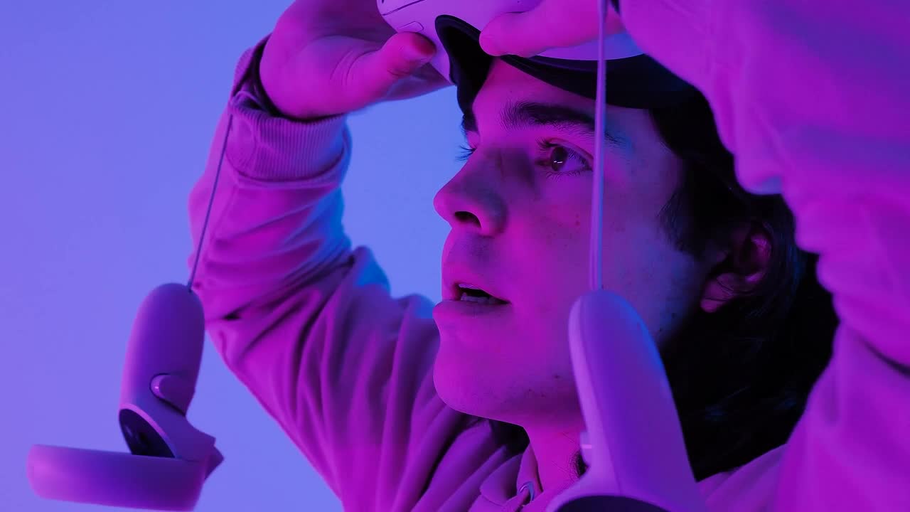 Stock Video Gamer Starting A Game With Vr Glasses Live Wallpaper For PC