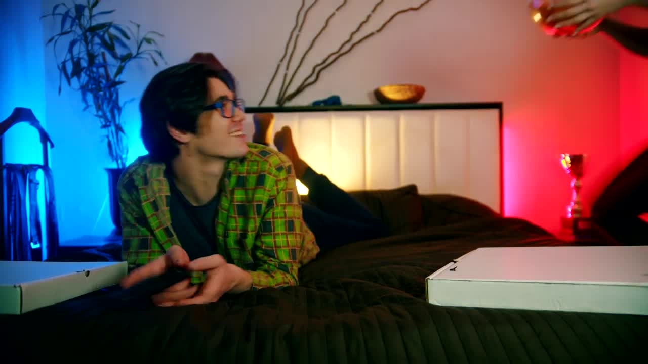 Stock Video Friends Watching Tv And Eating Snacks Live Wallpaper For PC