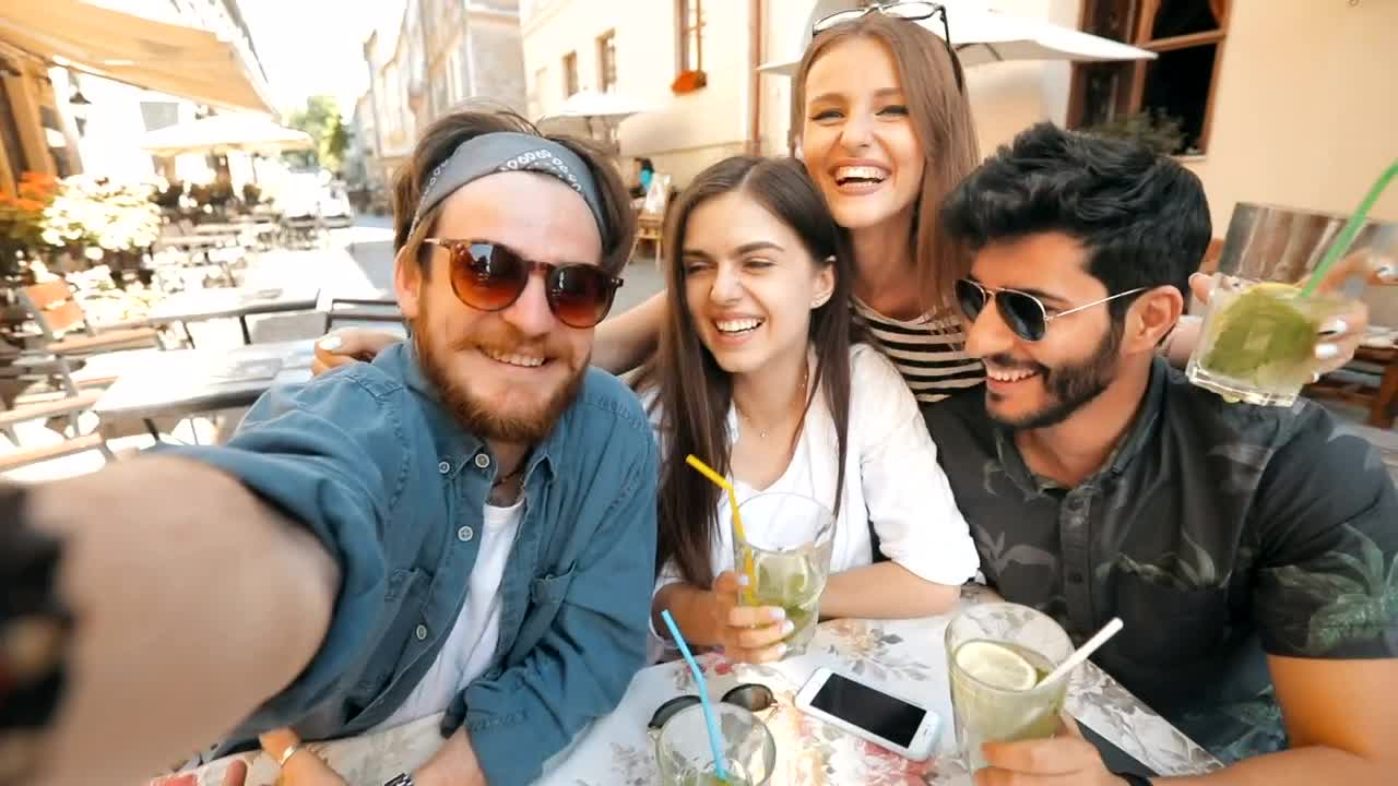 Stock Video Friends Taking Social Media Selfie On Holiday Live Wallpaper For PC